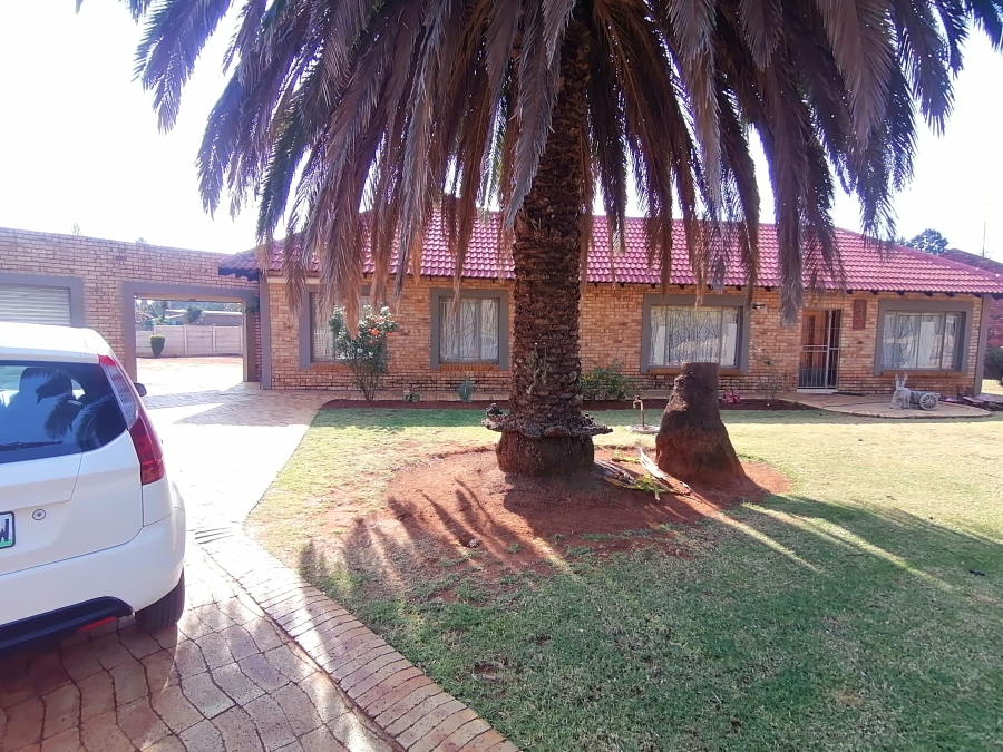 4 Bedroom Property for Sale in Stilfontein Ext 4 North West